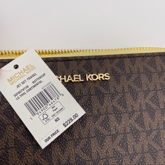 Michael Kors Continental Wallet Wristlet - Picture 7 of 7